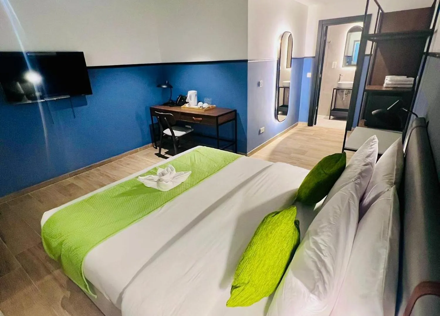 South32 Hotel Birzebbuga