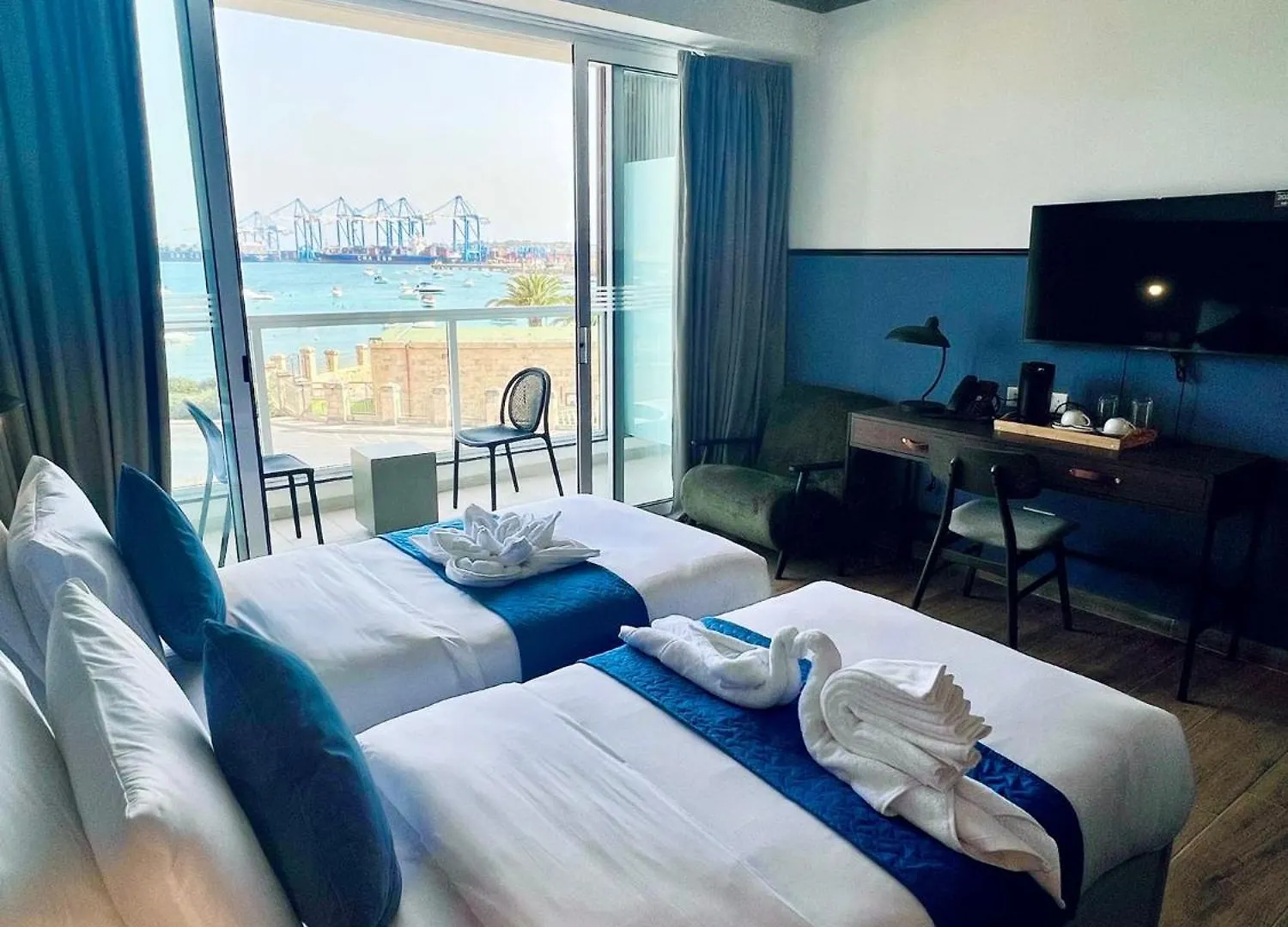 South32 Hotel Birzebbuga