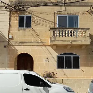 Dynesty , Birzebbuga Malta