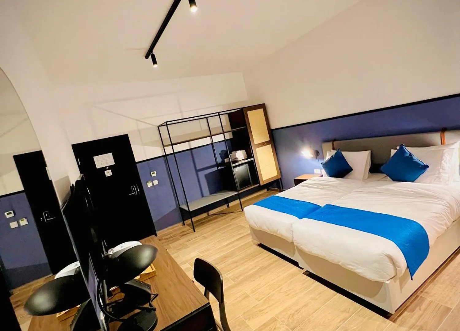 South32 Hotel Birżebbuġa 3*,  Malta