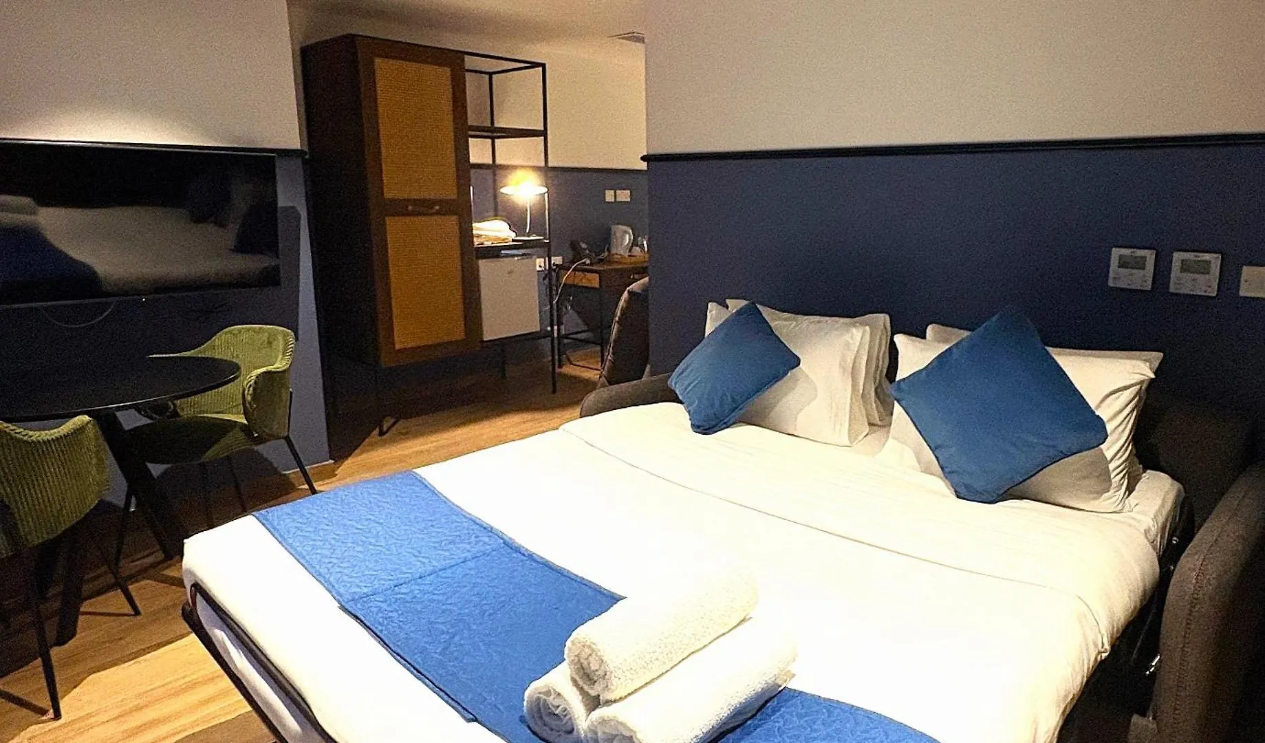 South32 Hotel Birżebbuġa 3*,  Malta